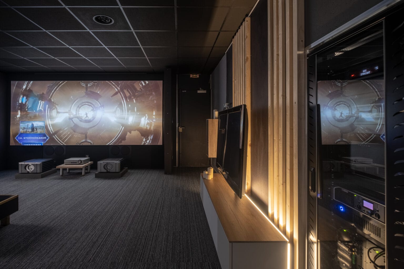 Show Room