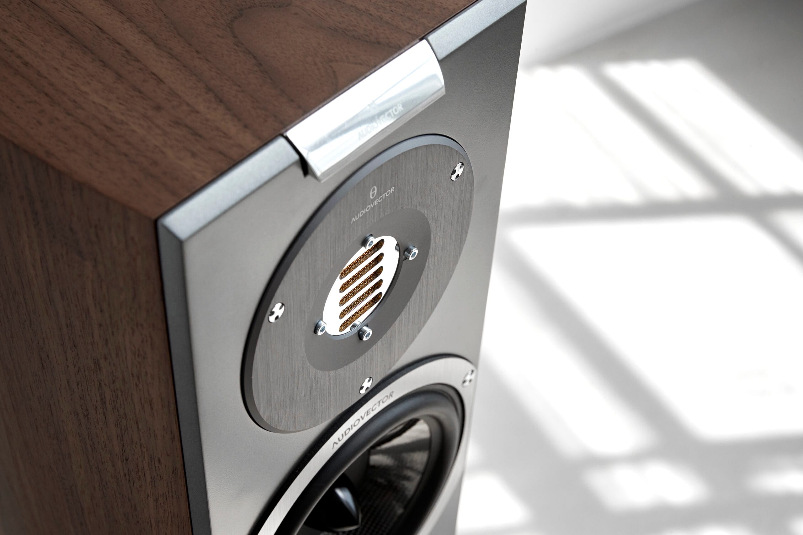 Audiovector R3 Arreté